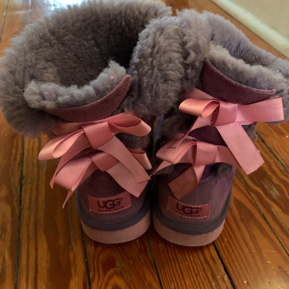 Purple Bailey Bow UGG Boots with Pink Bows - Size 2 - Big Girls